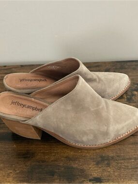 Jeffrey Campbell Favela Mule Slides Tan Beige Pointy Toe Size 7.5